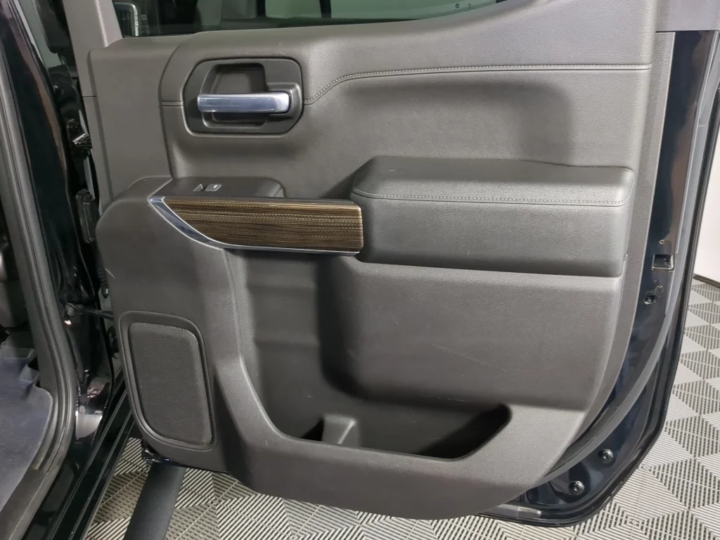 Used 2020 Black Chevrolet RST image 21