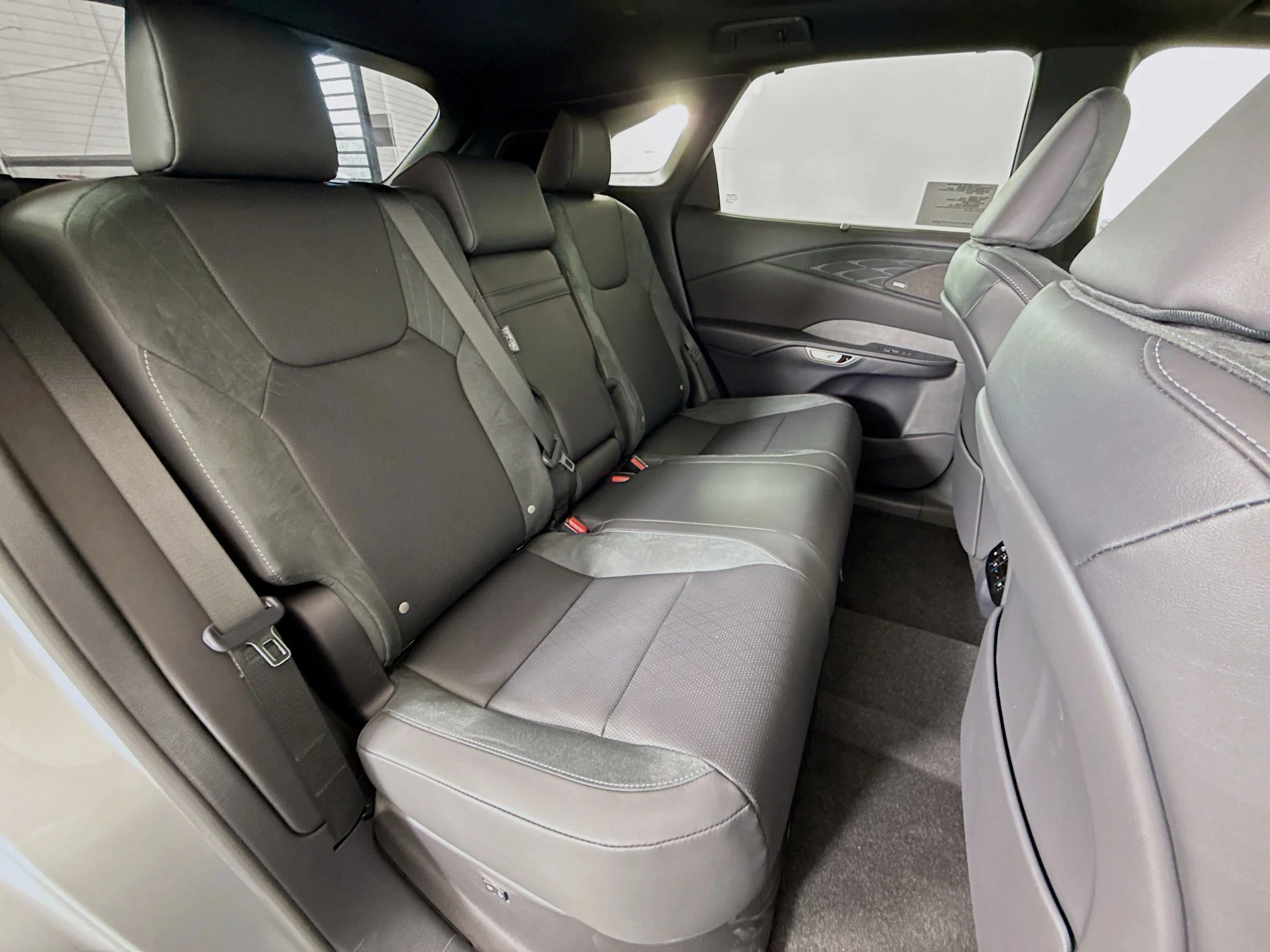 2026 Lexus RX 350 Luxury - Photo 26