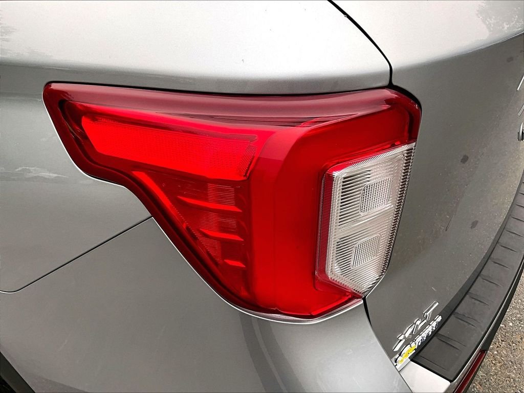 Used 2021 Silver Metallic Ford XLT image 32