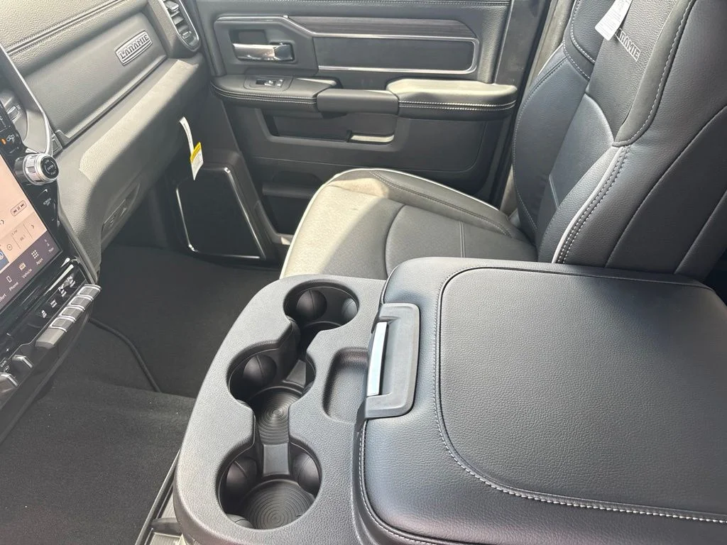 New 2026 Bright White Clear-Coat Exterior Paint RAM LARAMIE image 27