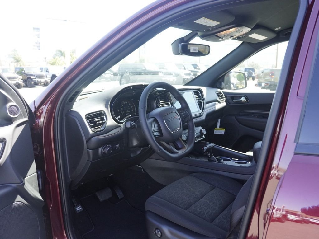 New 2026 Octane Red Pearl-Coat Exterior Paint Dodge GT HEMI V8 image 19