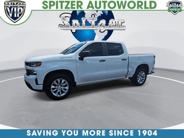 Used 2022 White Chevrolet Custom image 4