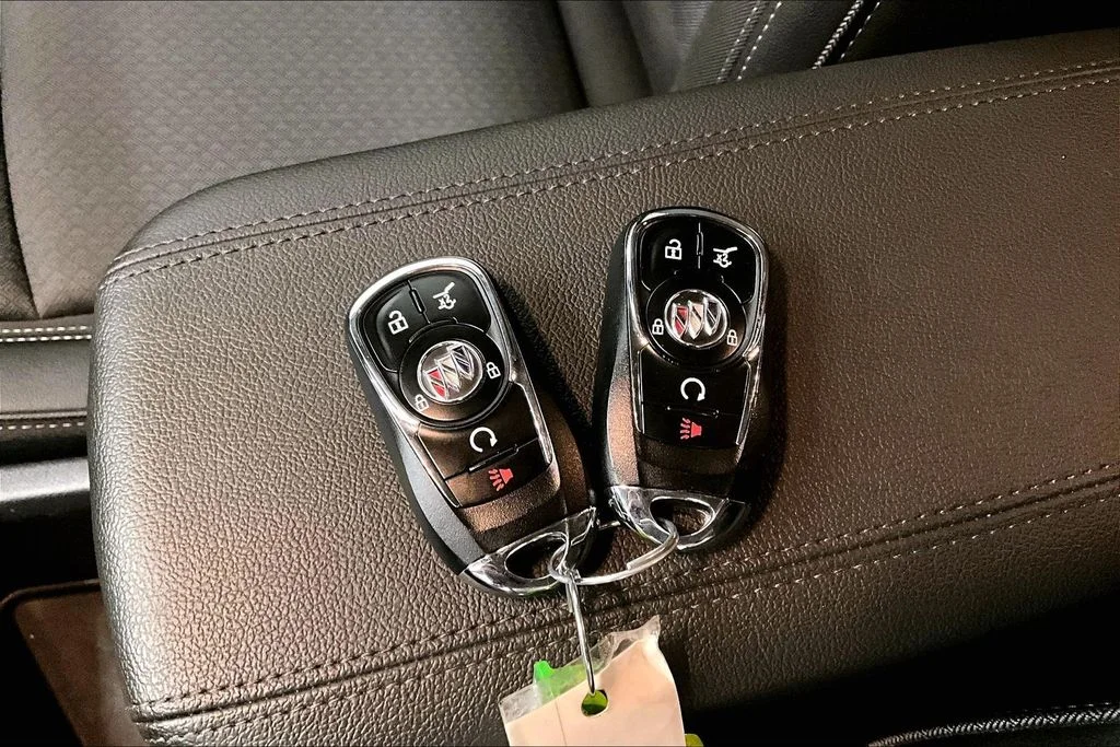 Used 2023 Red Buick Select image 34