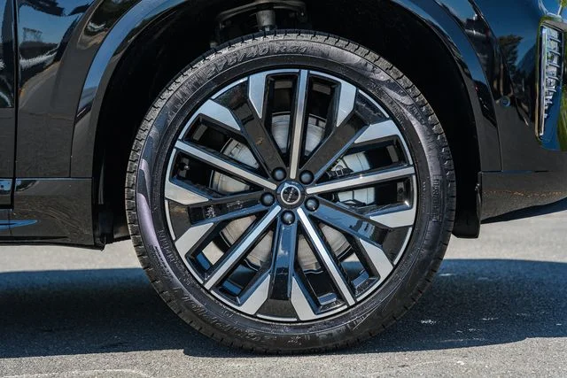 2026 Volvo XC90 Ultra - Photo 17