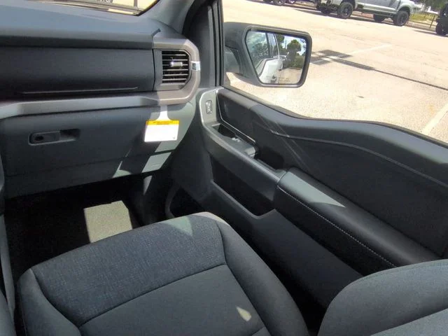 New 2026 Oxford White Ford XLT image 17