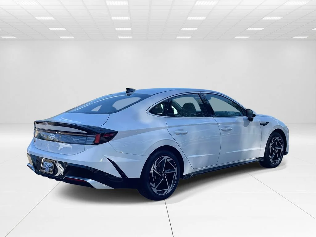 New 2026 White Hyundai SEL Sport image 6