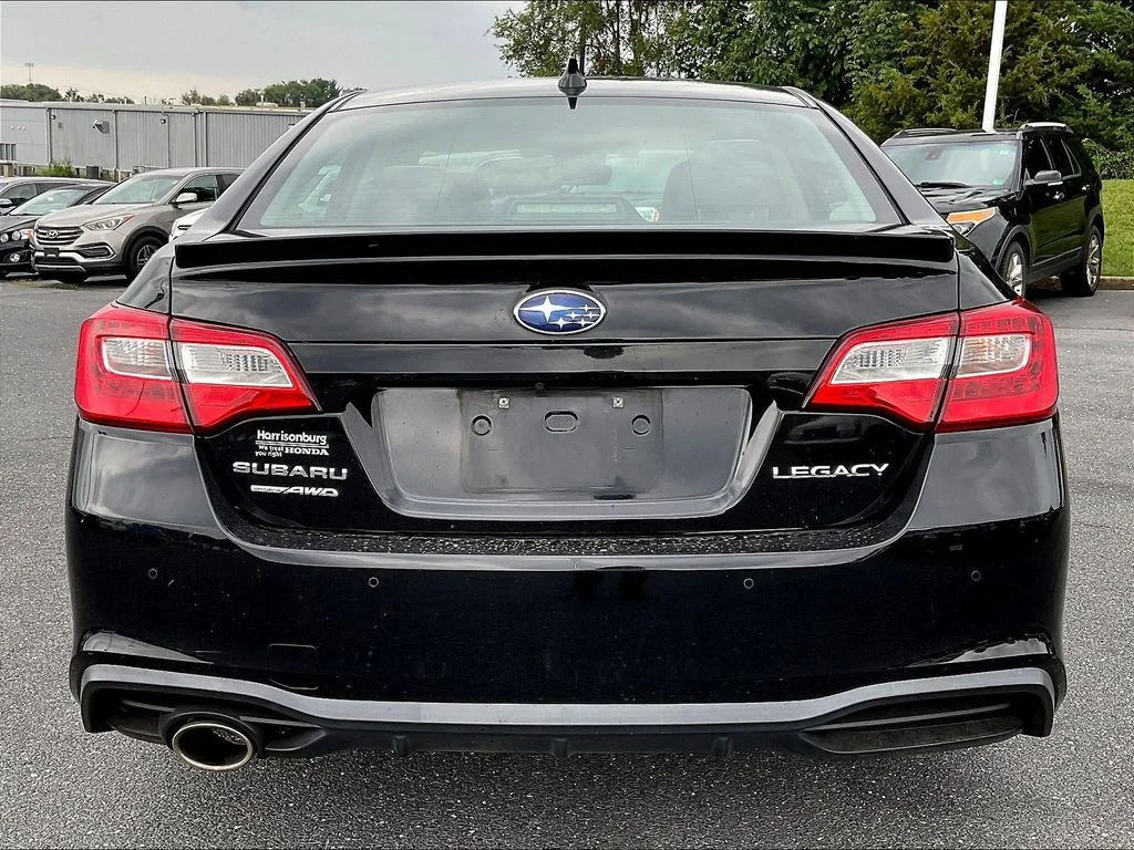 Used 2019 Crystal Black Silica Subaru 2.5i image 11