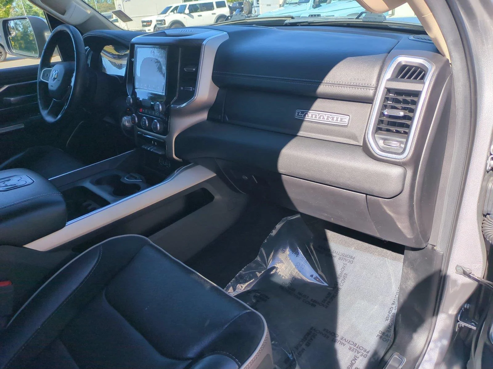 Used 2019 Billet Silver Metallic Clearcoat Ram Laramie image 38