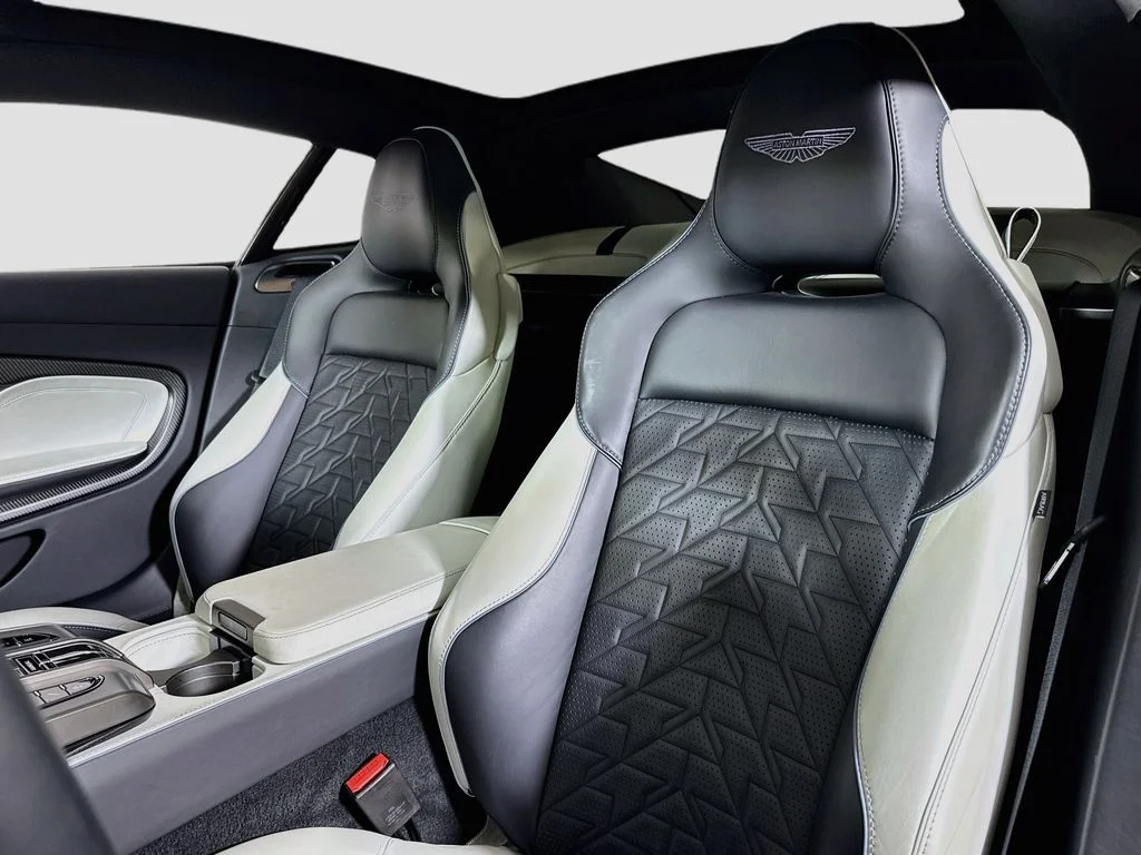 Used 2025 Oberon Black Aston Martin V12 image 17