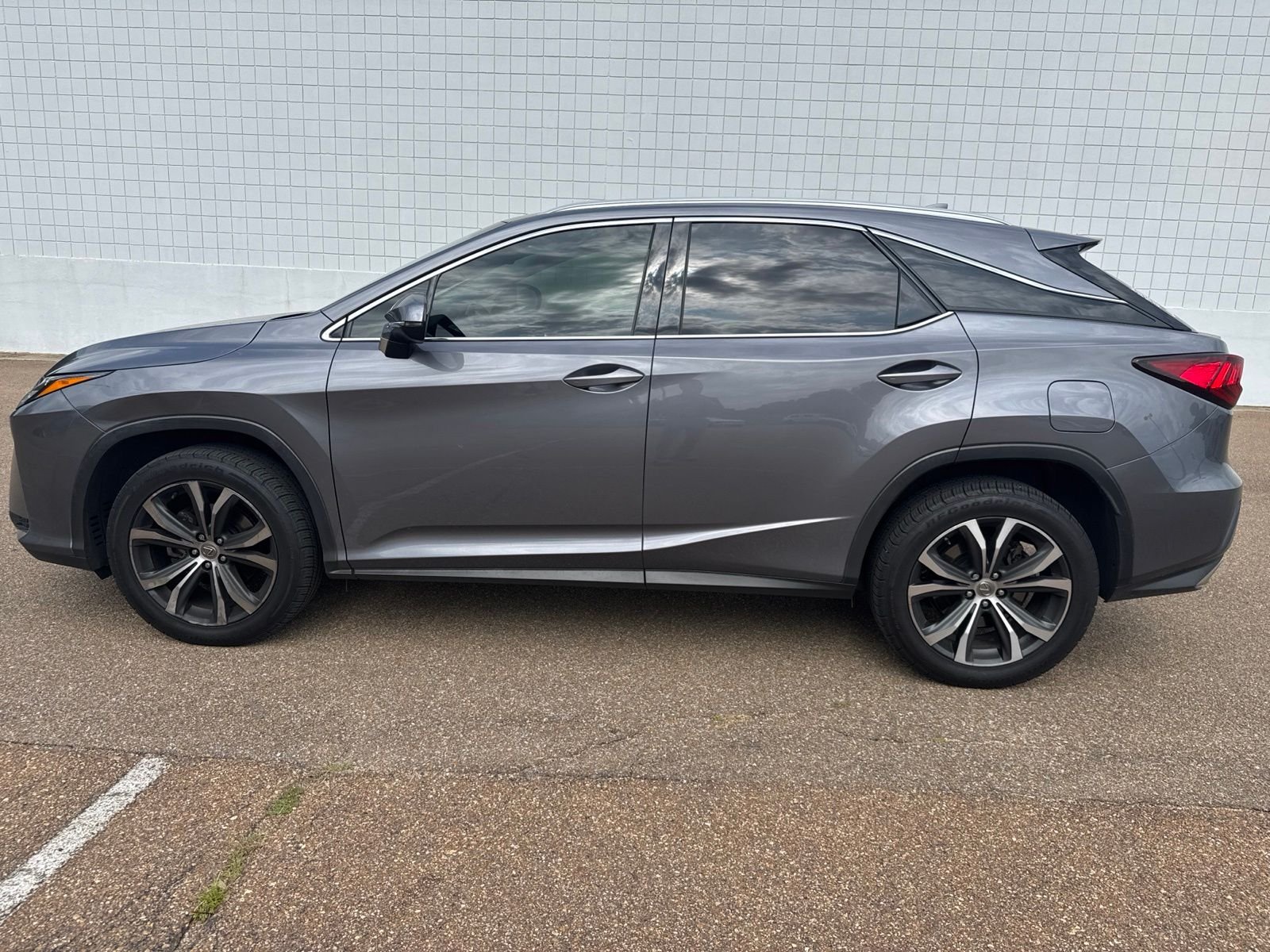 Used 2017 Gray Lexus 350 image 1
