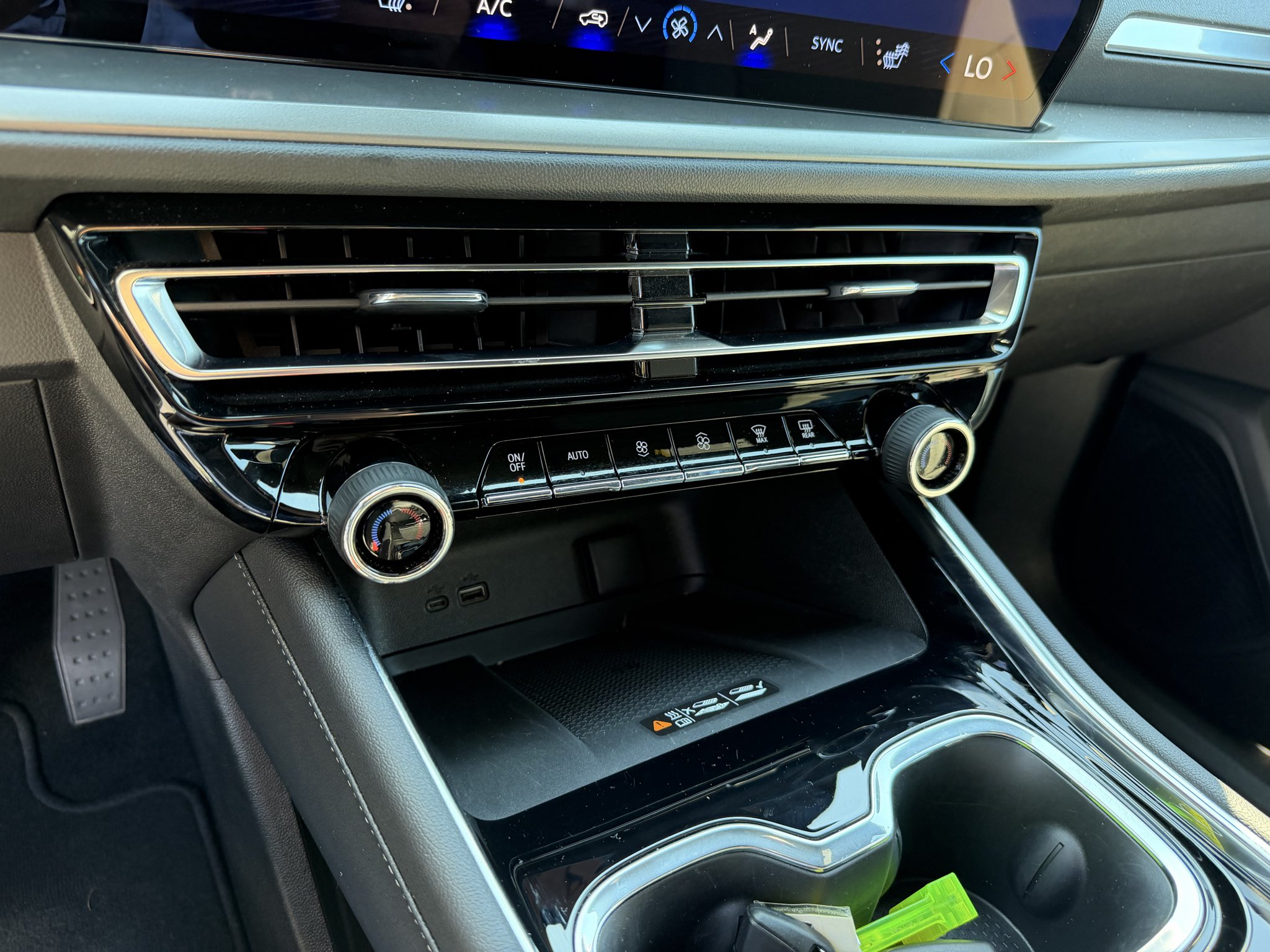 Used 2026 Sterling Gray Metallic Chevrolet FWD LT image 33