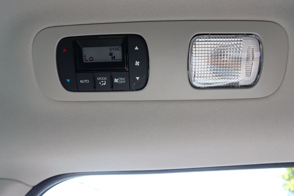New 2026 Platinum White Pearl Honda Touring image 16