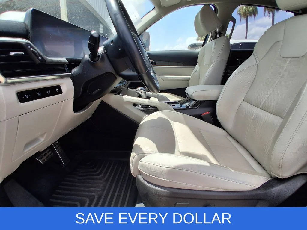 Used 2023 Black Kia SX image 13