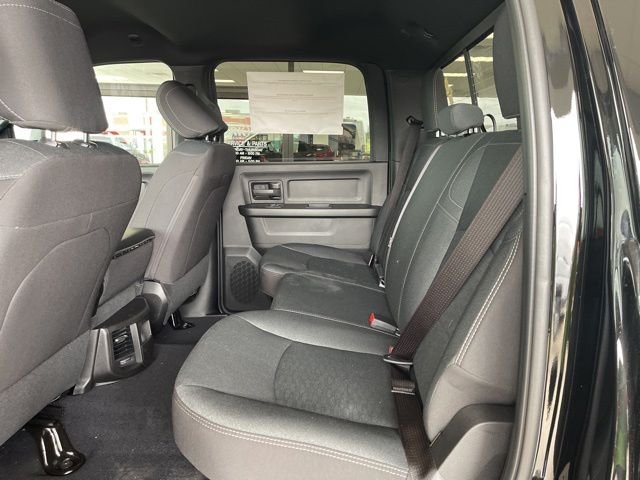 New 2026 Diamond Black Crystal Pearl-Coat Exterior Paint RAM Tradesman image 10