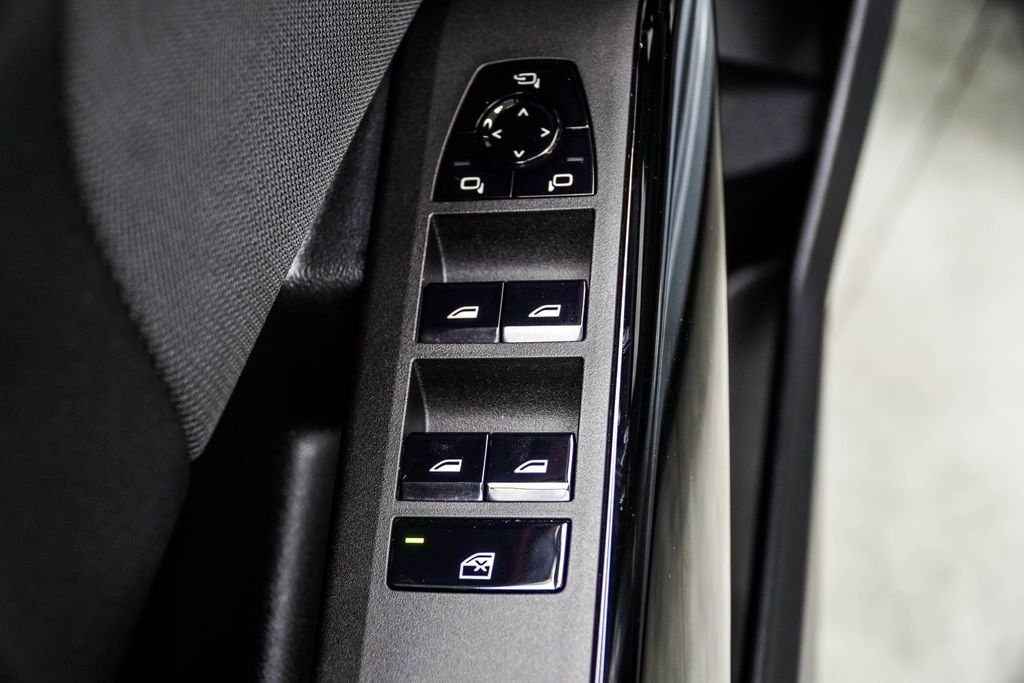 Used 2025 Gray BMW M50 xDrive image 35