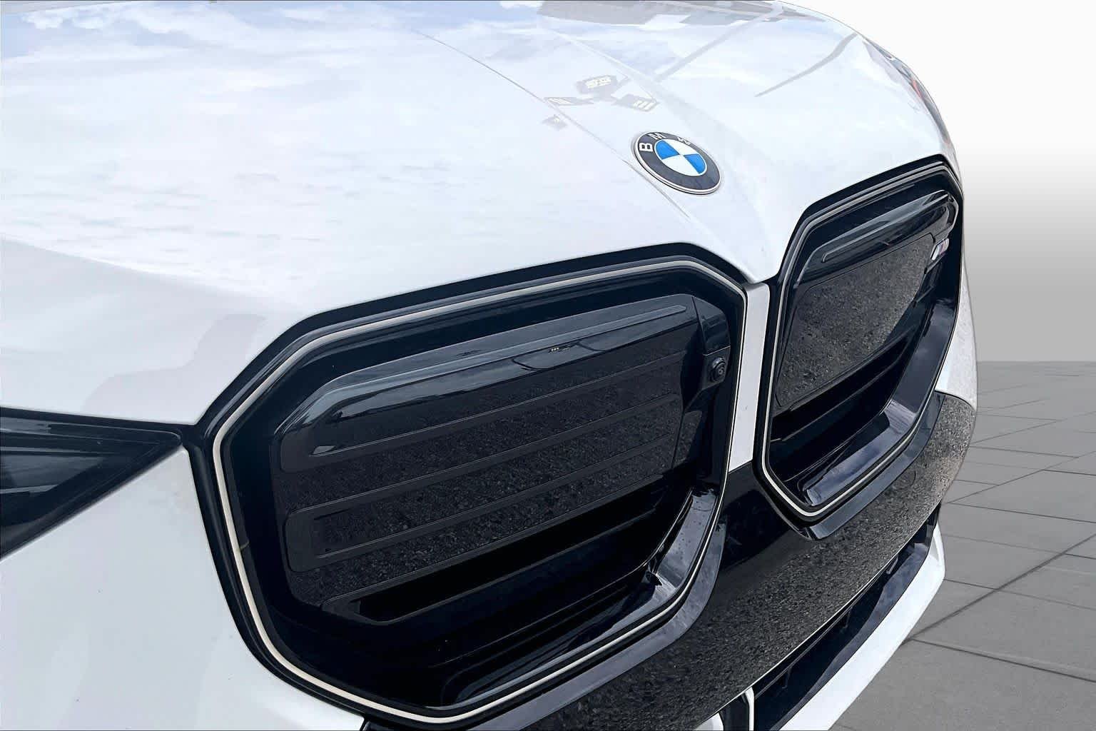 Used 2026 Alpine White BMW M50 xDrive image 29
