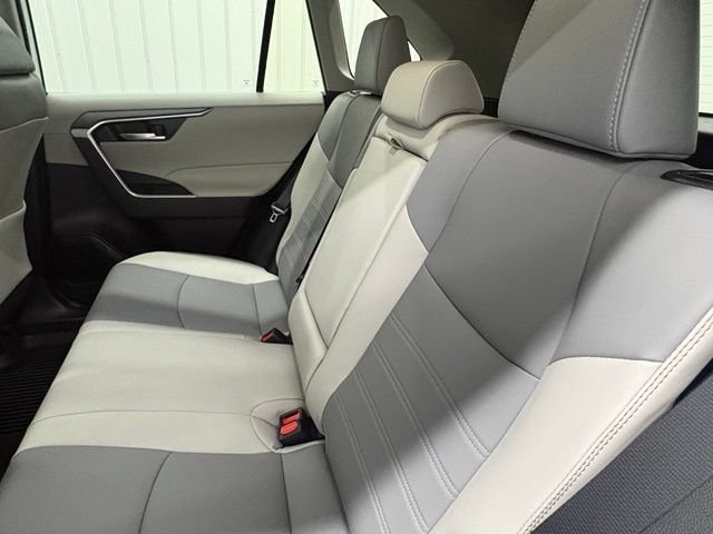 Used 2025 Beige Toyota XLE Premium image 11