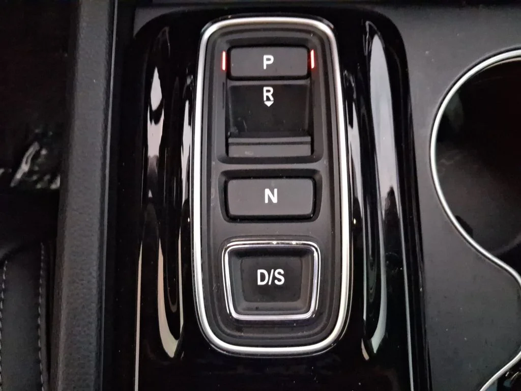 Used 2025 White Honda Touring image 19