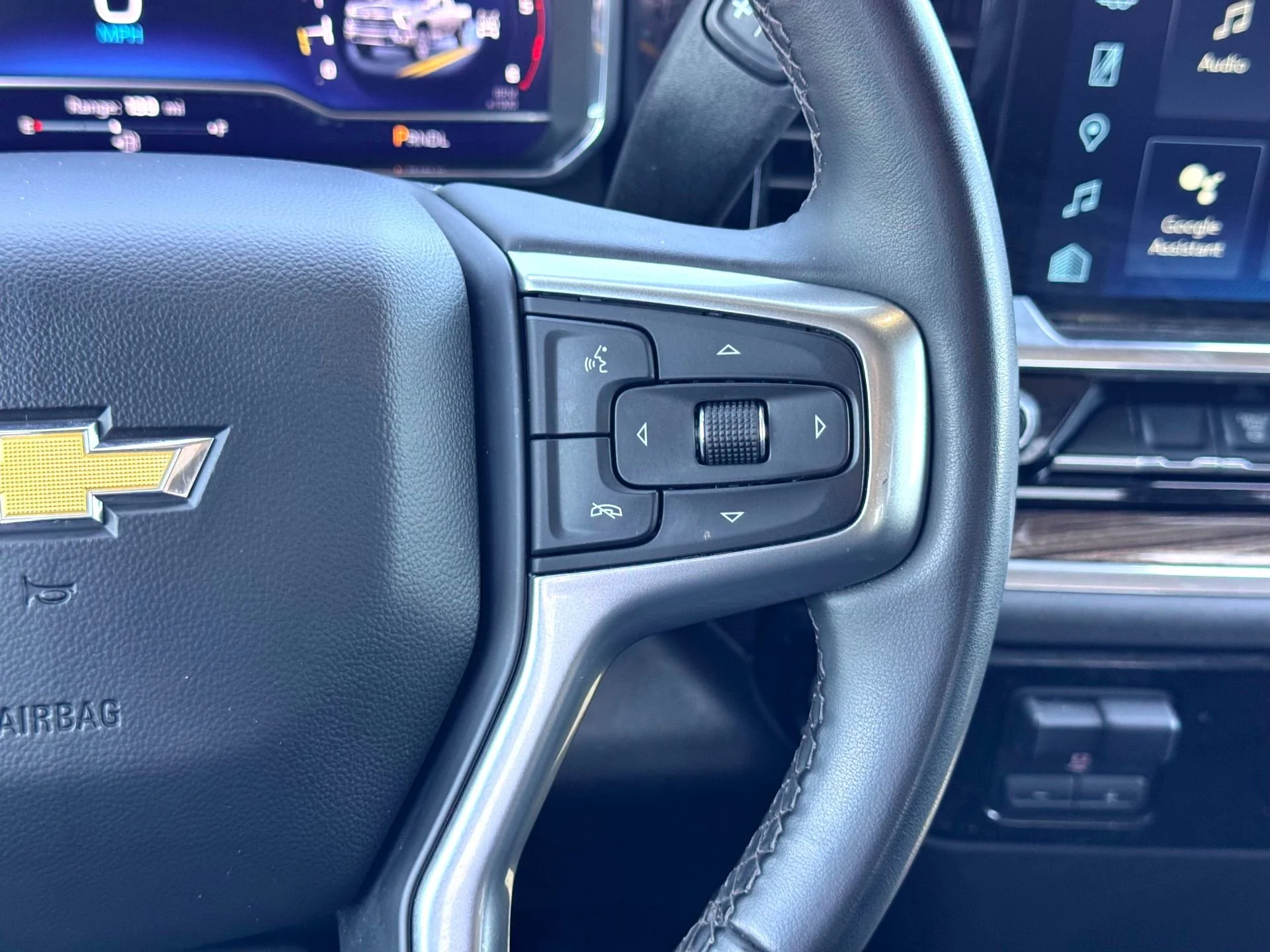 Used 2024 Summit White Chevrolet LT image 22