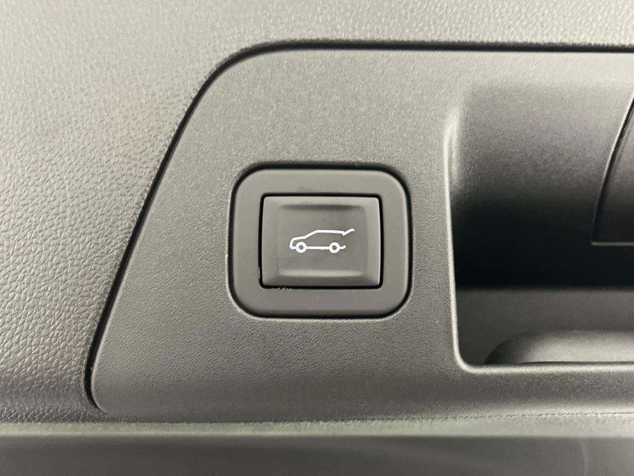 Used 2026 Summit White Buick Sport Touring image 33