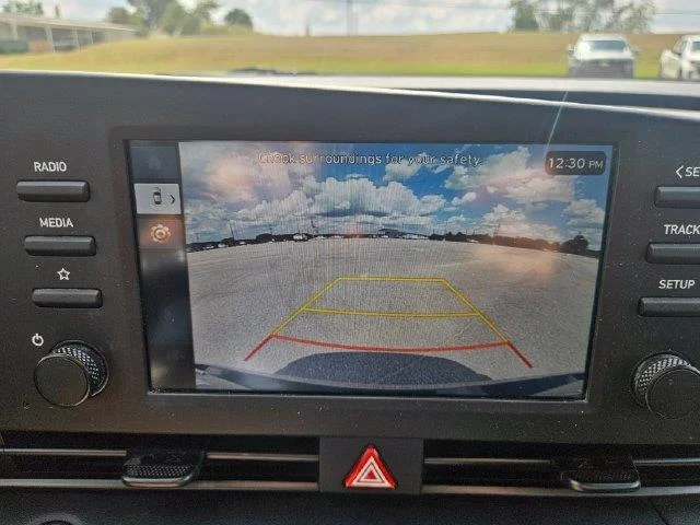 Used 2025  Hyundai SEL Sport image 20