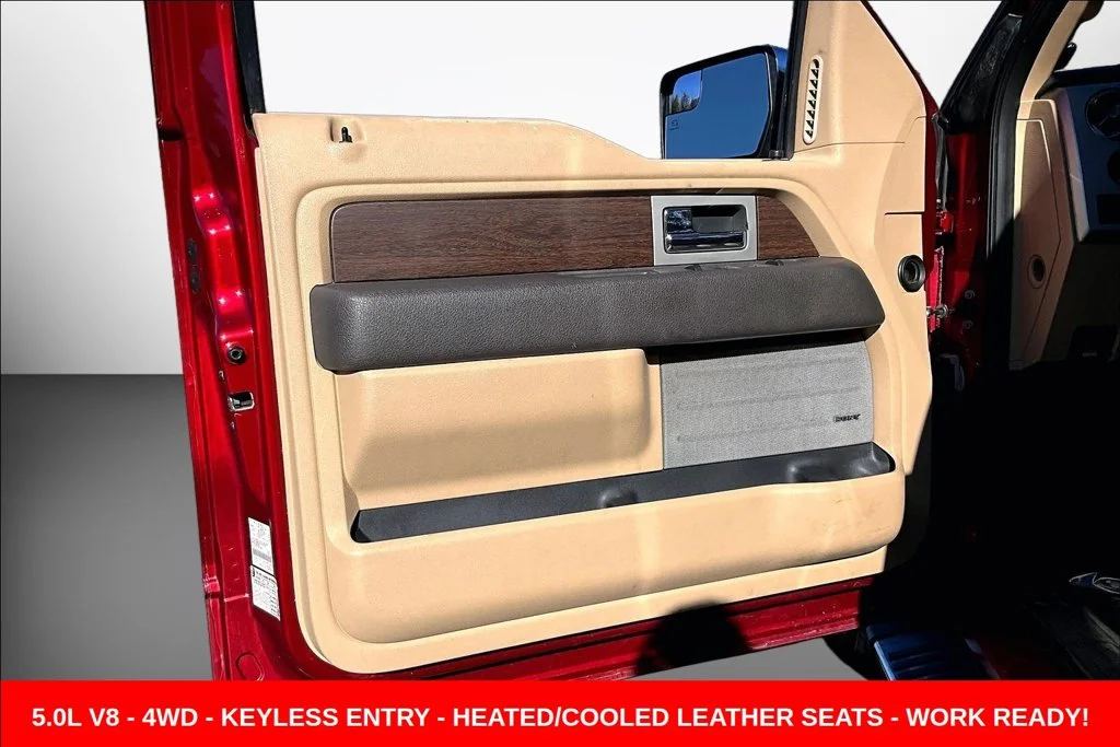 Used 2013  Ford Lariat image 24