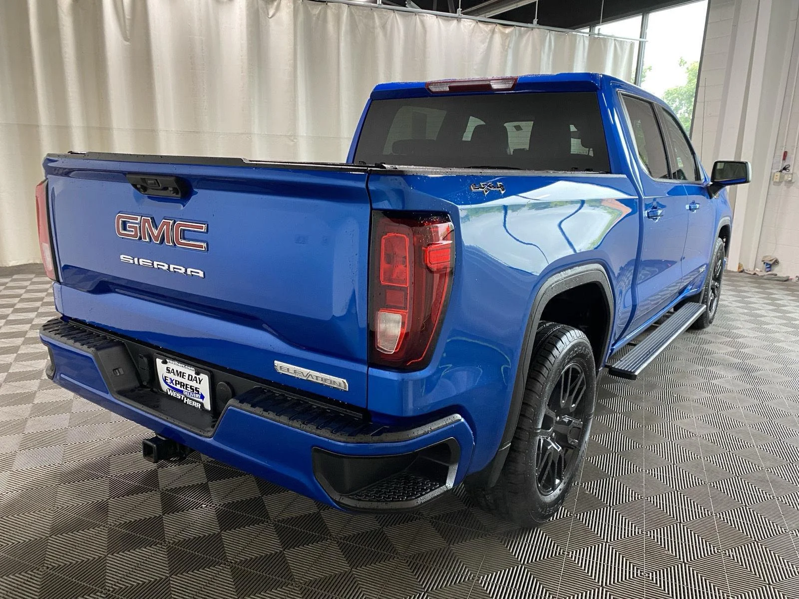 Used 2024 Dynamic Blue Metallic GMC Elevation image 12
