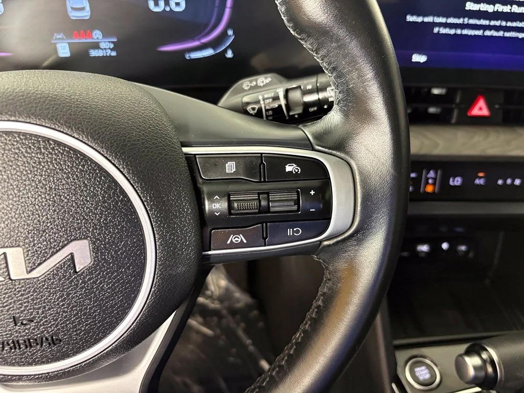Used 2023 Black Kia X-Line image 20