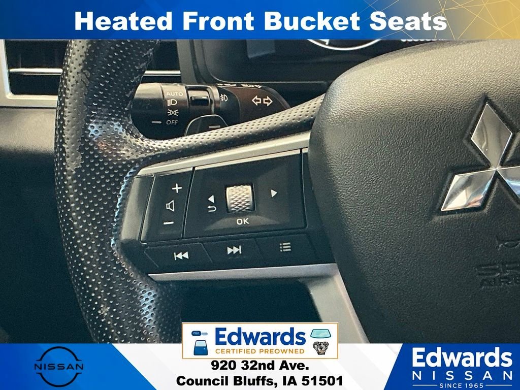 Used 2022 Blue Mitsubishi SE image 22