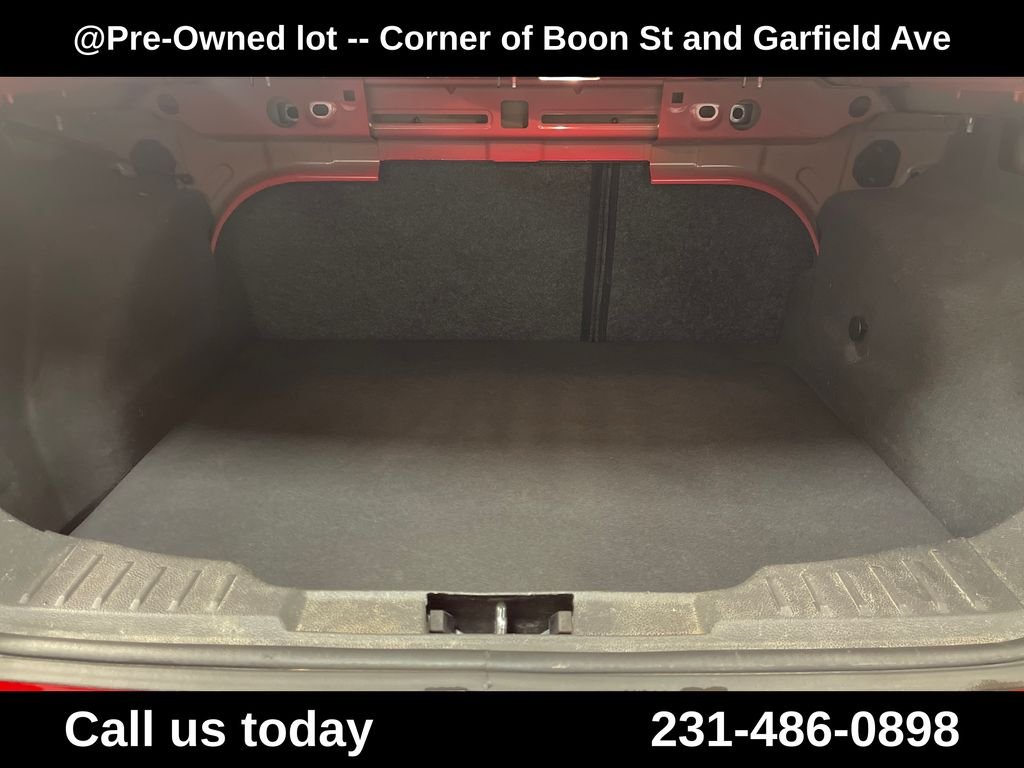 Used 2015 Red Ford SE image 26