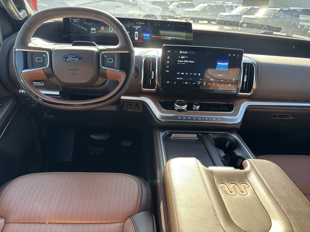 Used 2025 White Ford King Ranch image 25