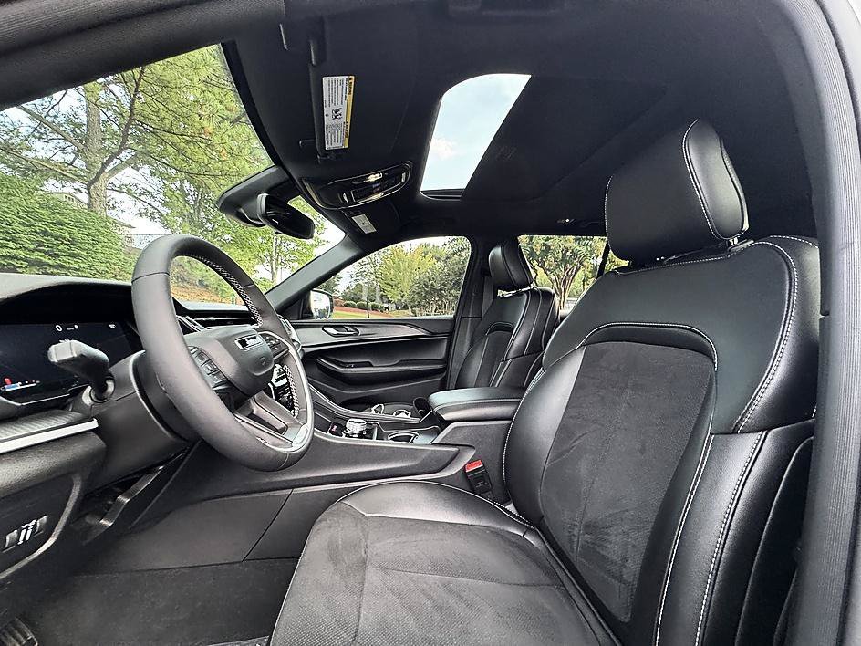 Used 2024 Bright White Clearcoat Jeep Altitude X image 11