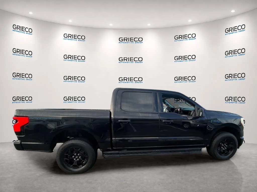 Used 2025 Black Metallic Ford XLT image 8