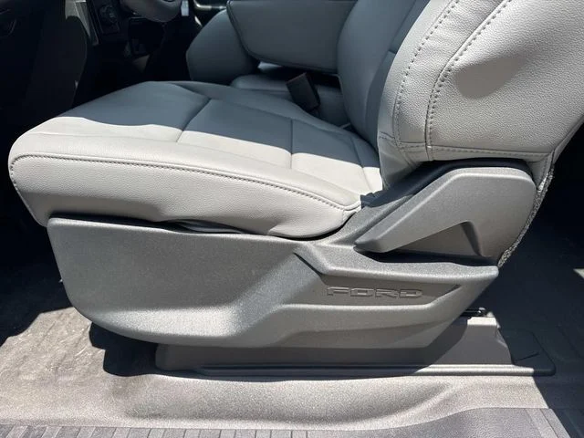 New 2026 Oxford White Ford XL image 29