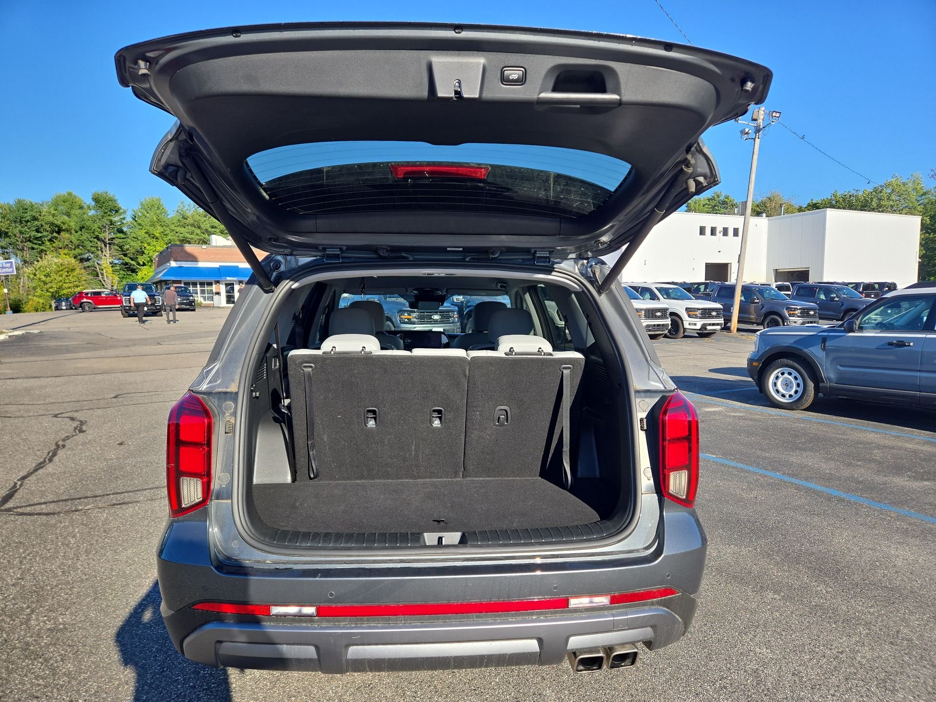 Used 2025 Gray Hyundai SEL image 3