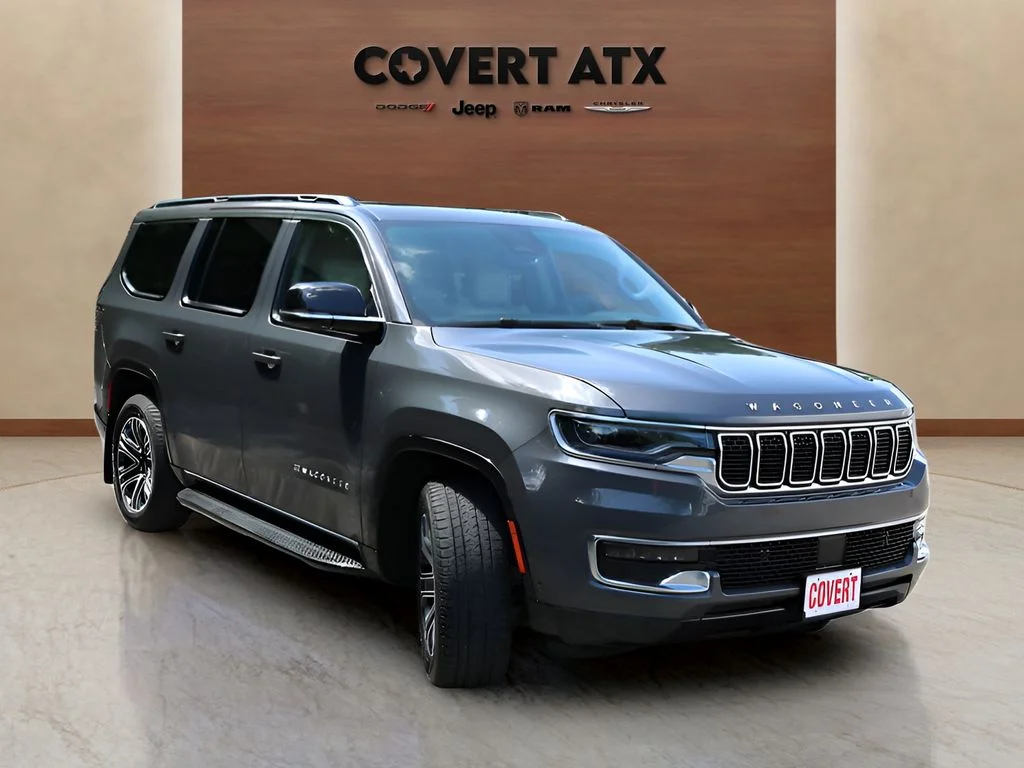 Used 2024 Gray Jeep Base image 7