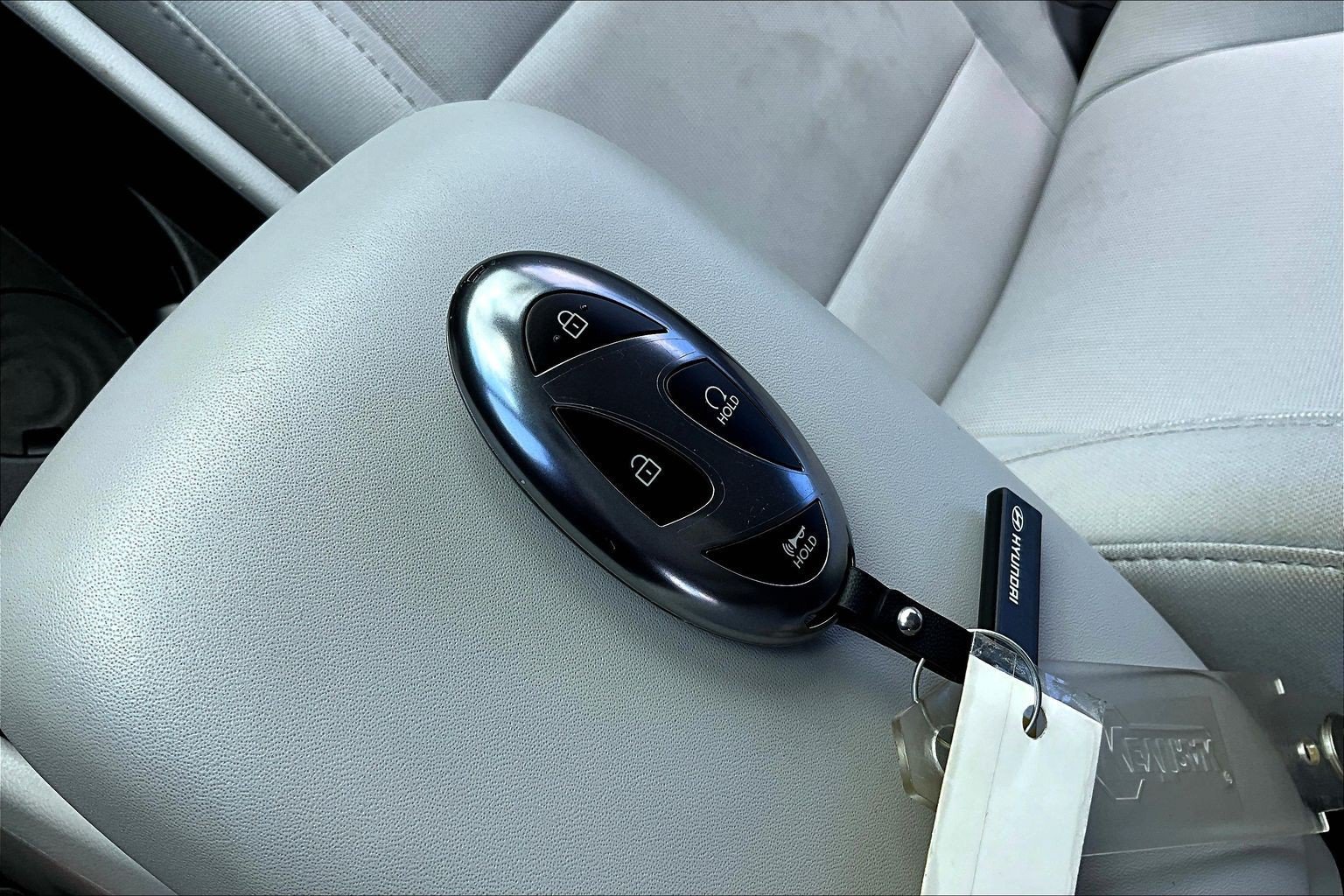Certified Used 2025 White Hyundai SEL image 30