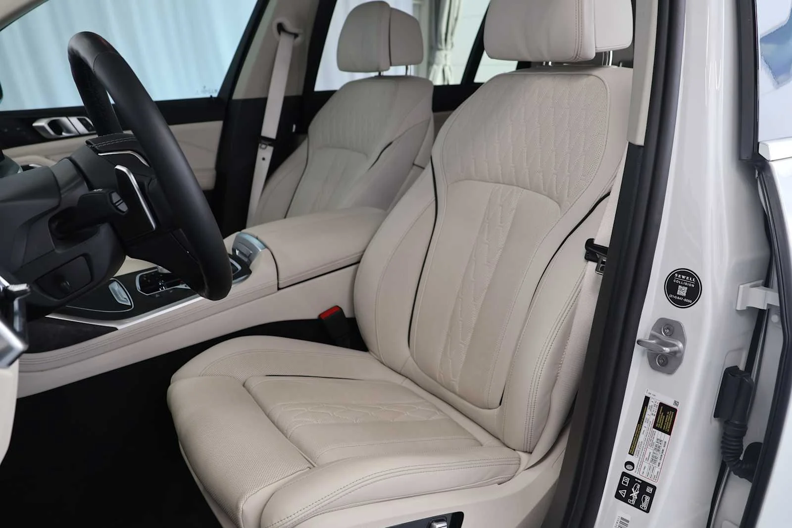 Certified Used 2025 Mineral White Metallic BMW xDrive40i image 13
