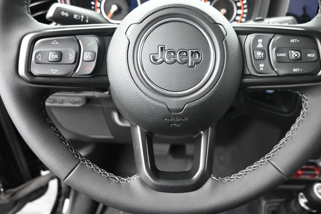 New 2026 Black Clear-Coat Exterior Paint Jeep Rubicon X image 17