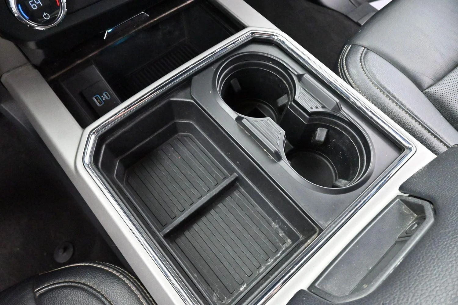 Used 2022 Carbonized Gray Ford Lariat image 24