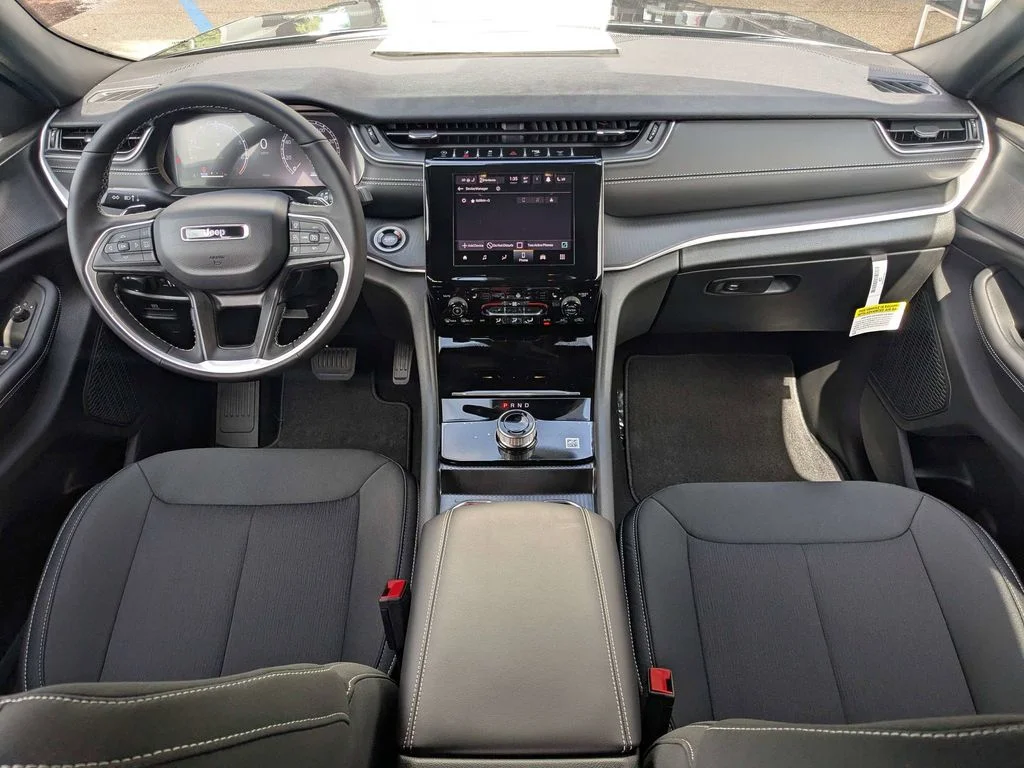 New 2026 Baltic Gray Metallic Clearcoat Jeep Laredo X image 16