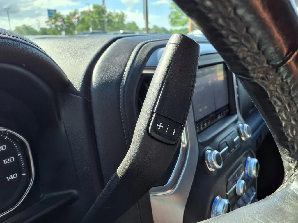 Used 2019 Silver GMC SLT image 16