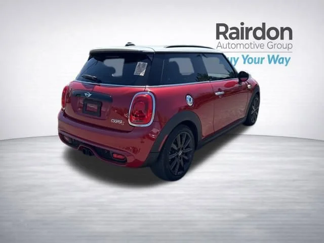 Used 2017 Blazing Red MINI Cooper S image 7