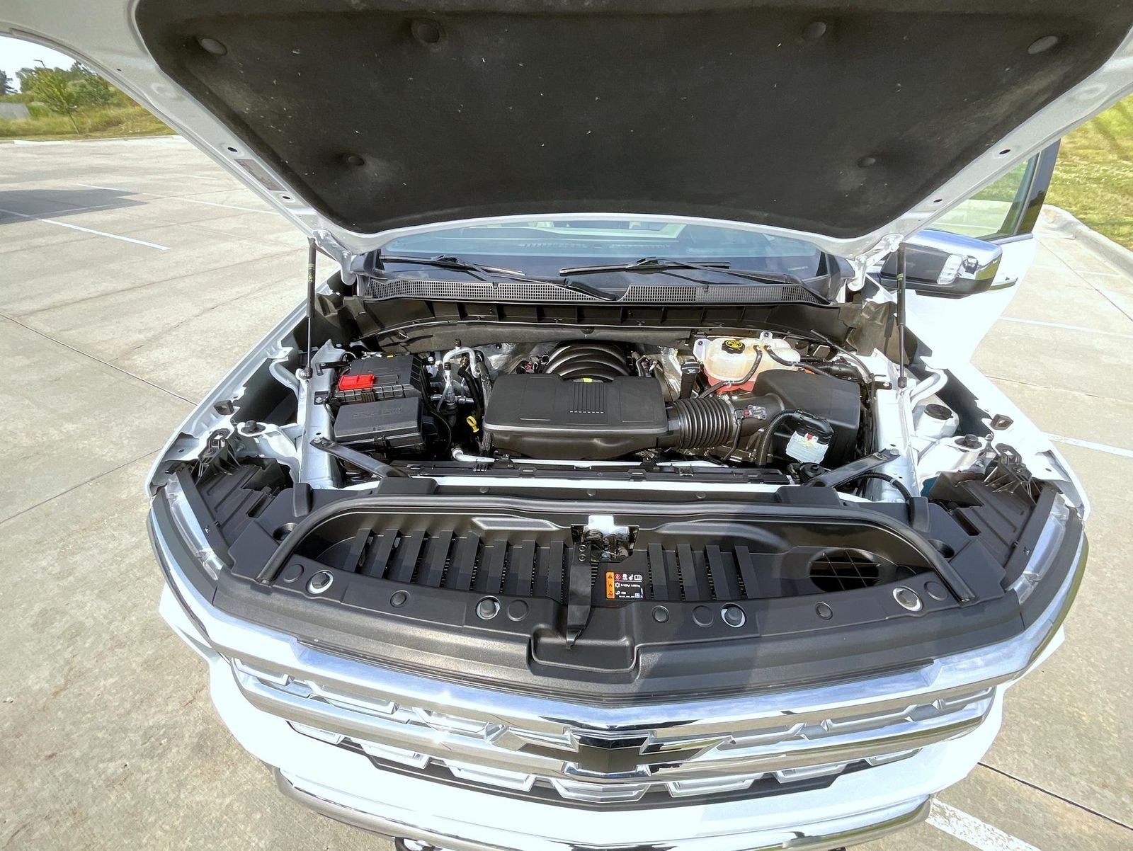 Used 2023 White Chevrolet LTZ image 22