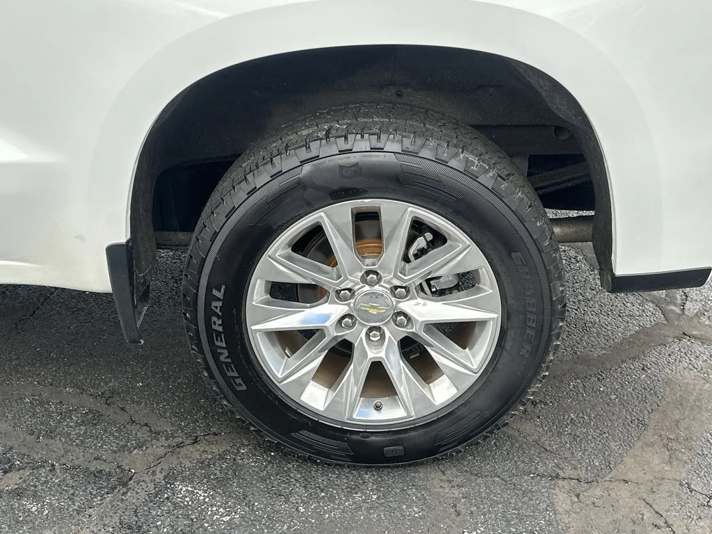 Used 2021 White Chevrolet LTZ image 25