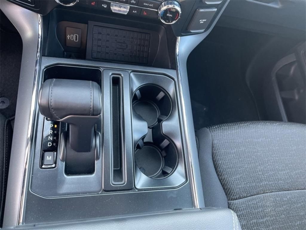 New 2025 Space White Metallic Ford XLT image 20