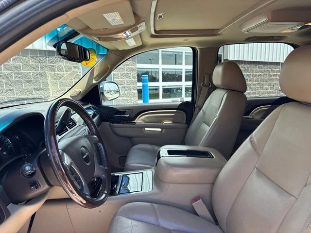Used 2014 White Diamond Tricoat GMC Denali image 14