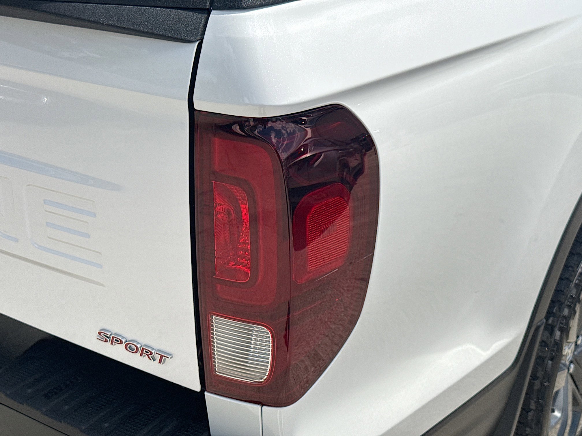 2025 Honda Ridgeline Sport - Photo 27