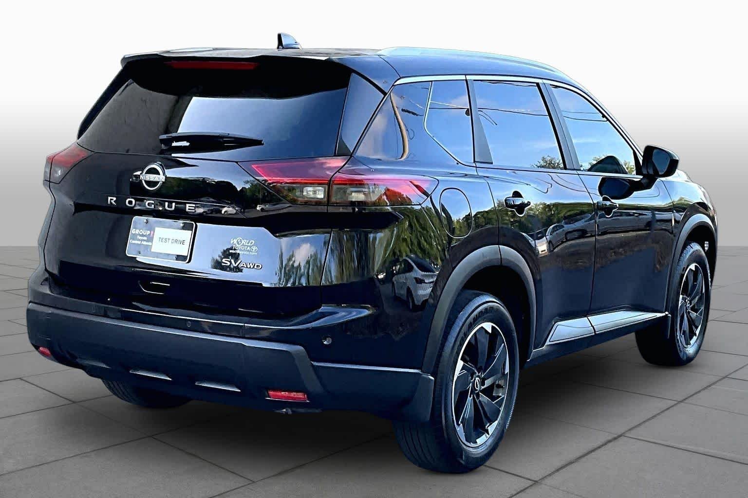 Used 2024 Super Black Nissan SV image 13
