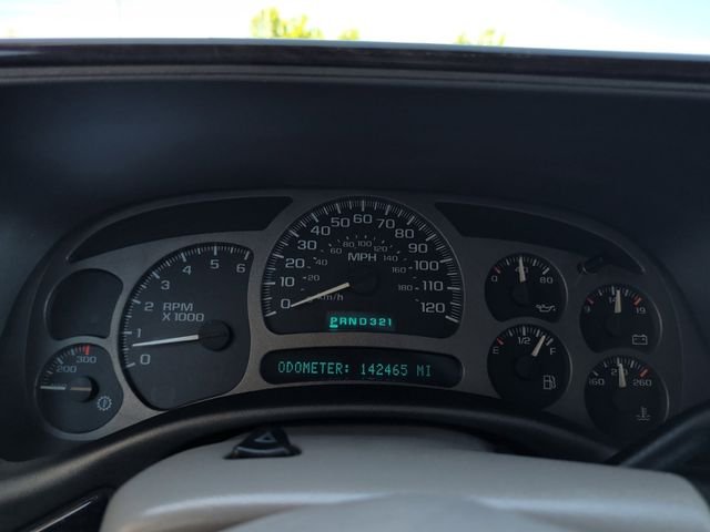 Used 2004 Black GMC Denali image 18